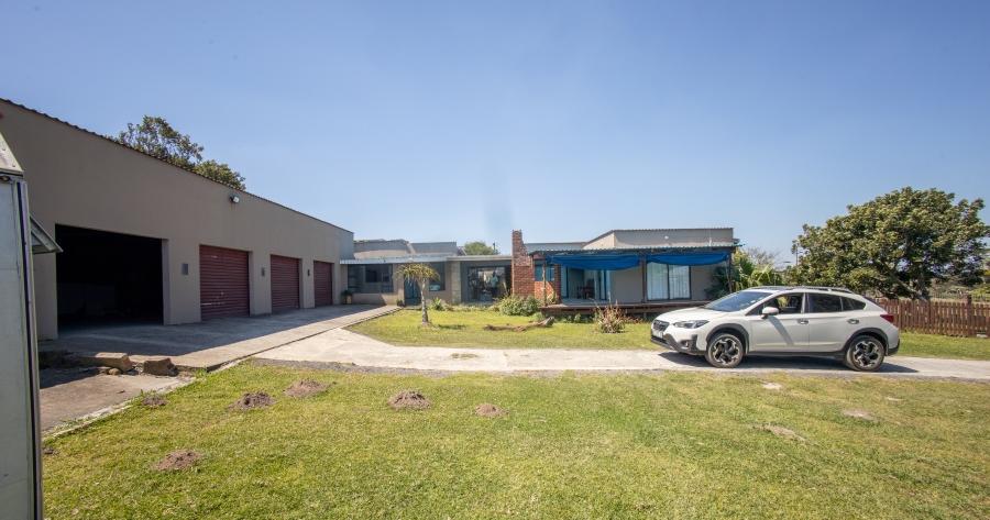 17 Bedroom Property for Sale in Cove Rock Eastern Cape